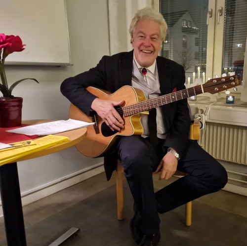 Lasse Lindberg med gitarr