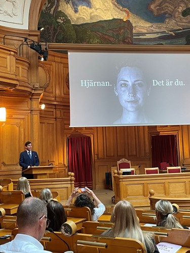 Andreas Norlén i talarstolen